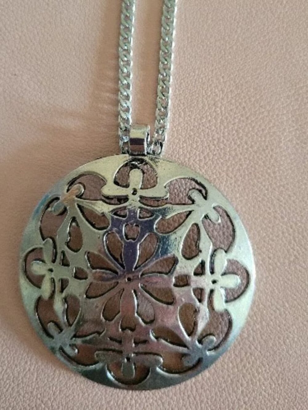 Elegant Round Silver Pendant Necklace